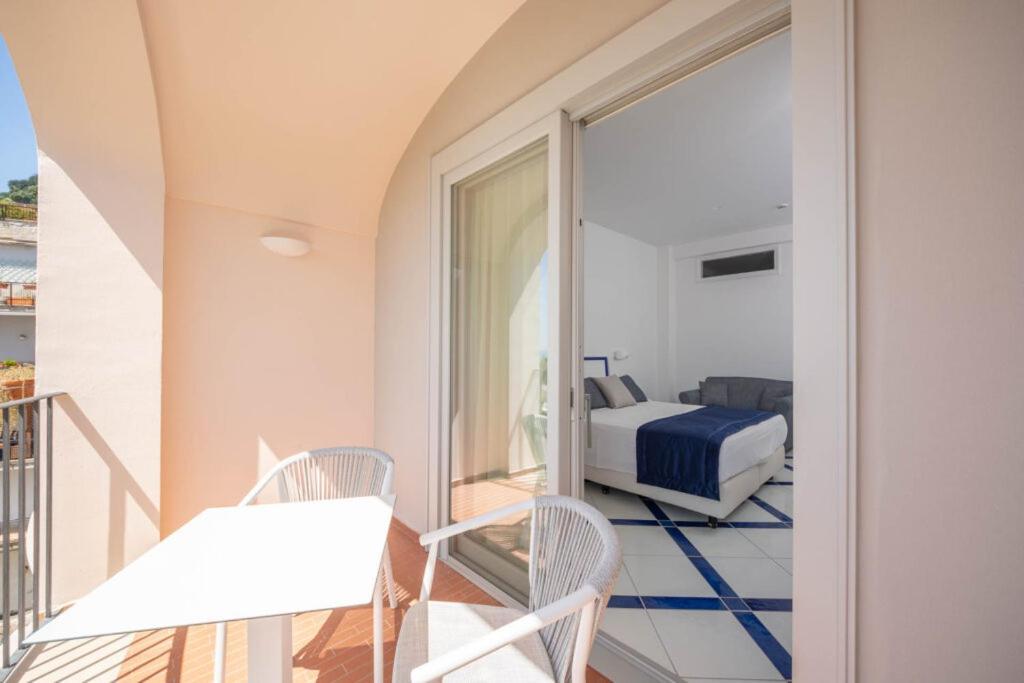 Hotel San Francesco Майори Экстерьер фото